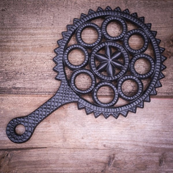 GRISWOLD - Round Design Trivet