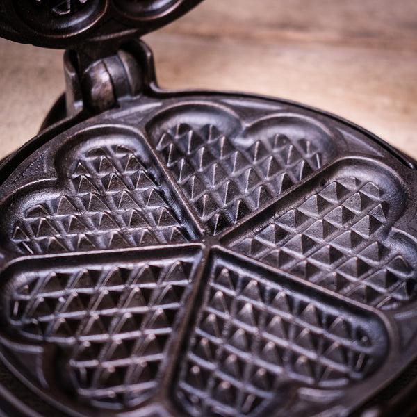 WESTERN IMPORTING CO - Heart Waffle Iron